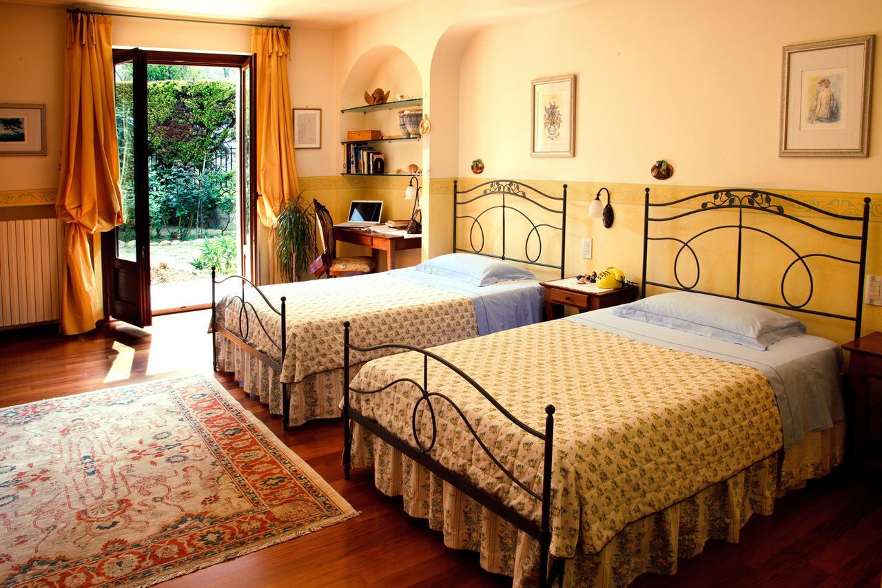 Ai Quattro Ulivi B&B Monte Urano Bagian luar foto